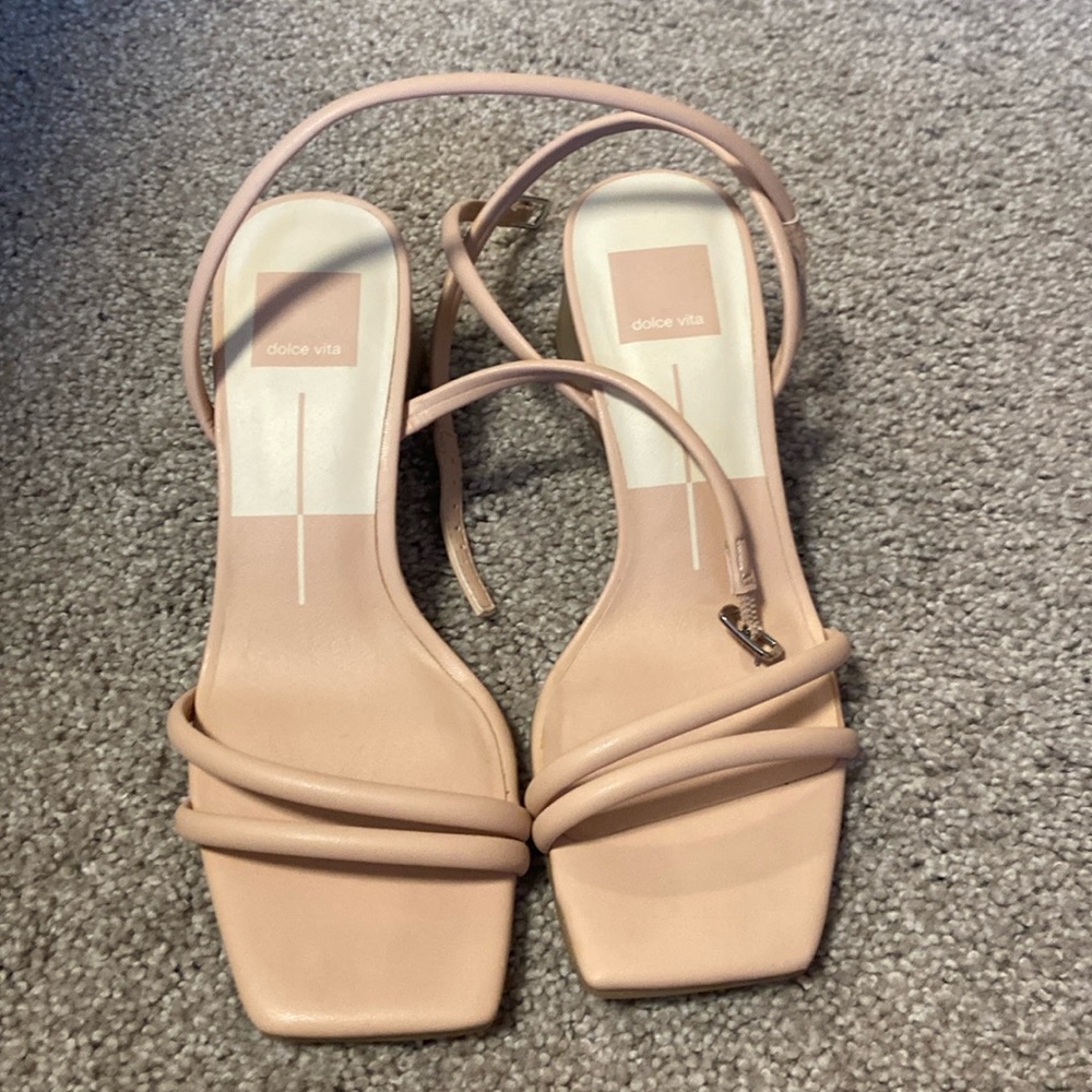 Dolce Vita Low Platform Sandal Heel Cream/ Blush- Size 7